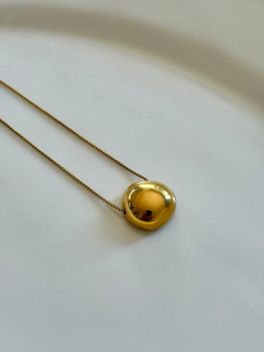 amber necklace