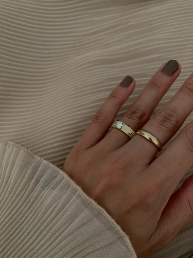 Ridged gold - ring