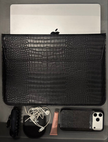 Black folder + iPhone case set