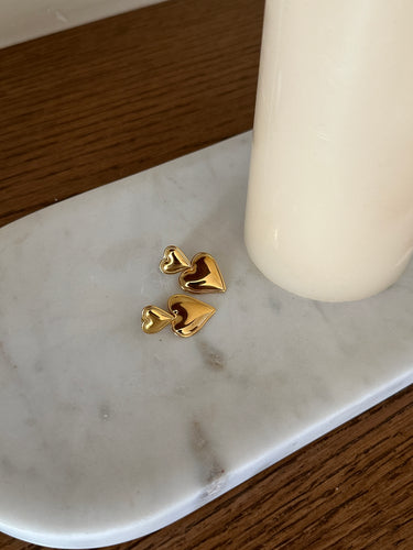 the love earrings - gold
