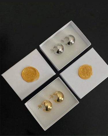 baby lolita hoops - gold